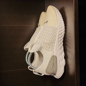 Women's Nike react phantom